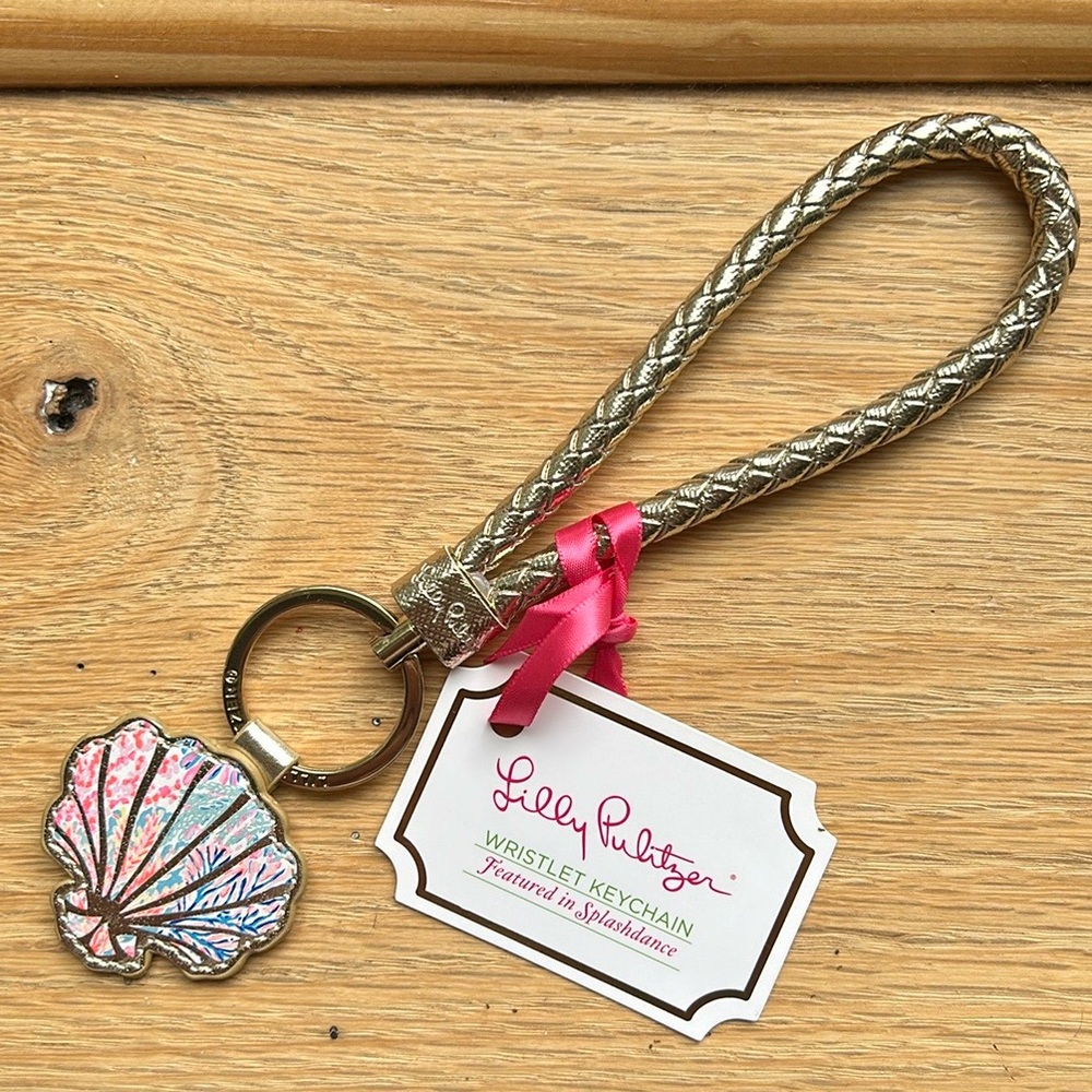 NWT Lilly Pultizer Shell Keychain